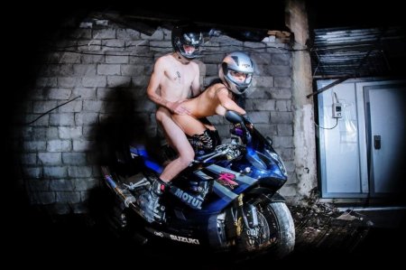 Порно на мотоцикл