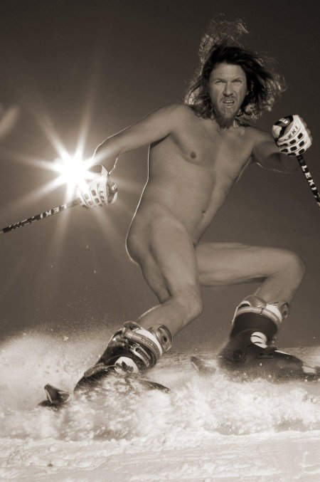 Голая на лыжах