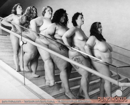 Много голых женщин ретро