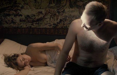 Эротическая сцена