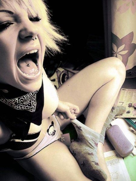 Эмо девушка