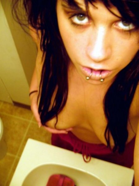 Голые красивые эмо девочки