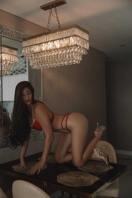 Современная хрустальная люстра