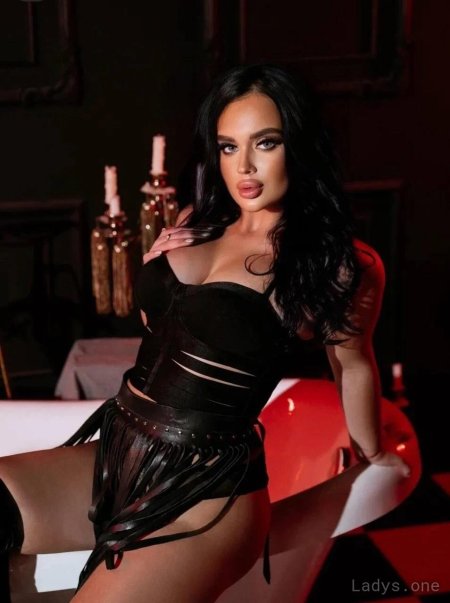 Эскорт девушка