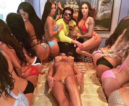 Трэверс бейнон - австралийский хью хефнер