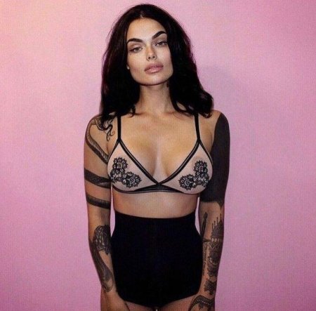 В нижнем белье