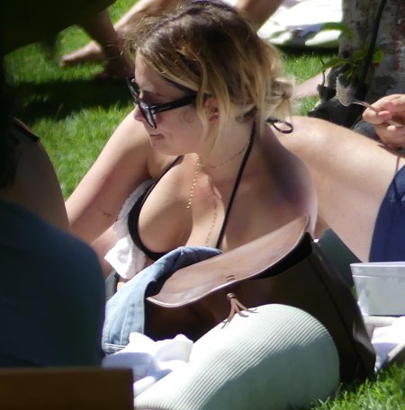 Эшли бенсон