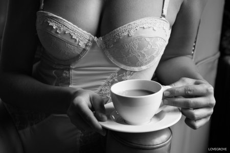 Грудь и кофе