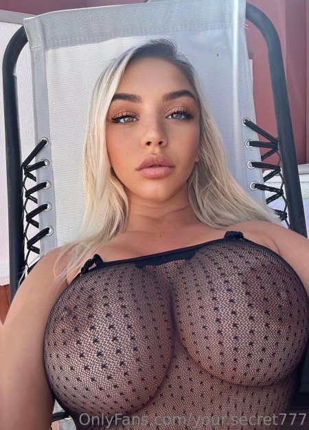 Celine centino фотосессия голая