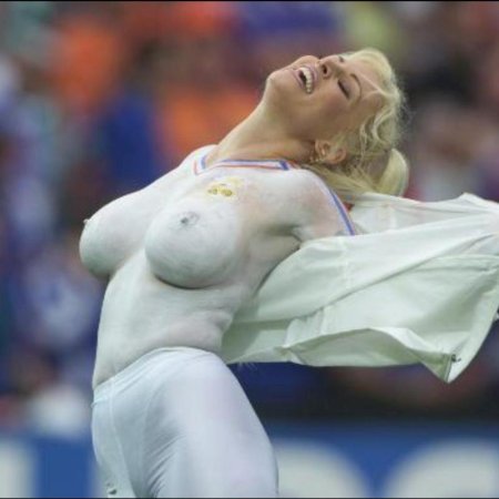 Голая спорт