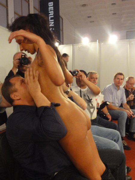 Тренинг на раскрепощение ню