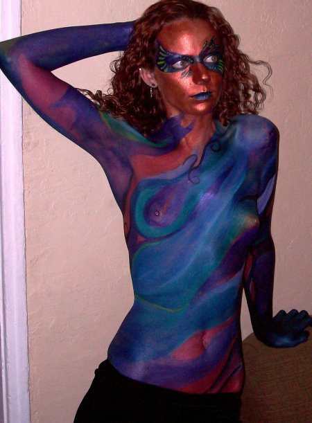 Подростковый бодиарт на теле