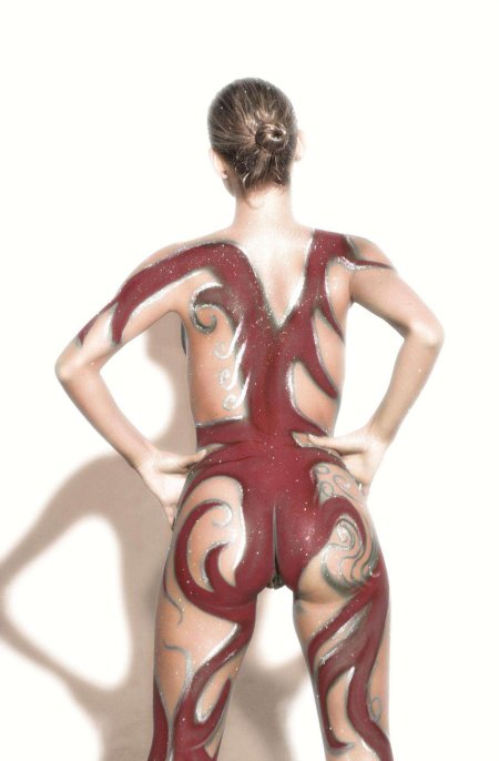 Боди-арт женщины эротический