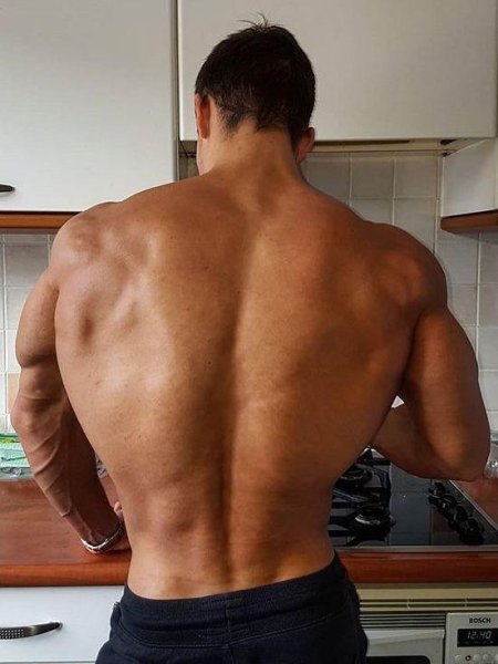 Накаченная спина