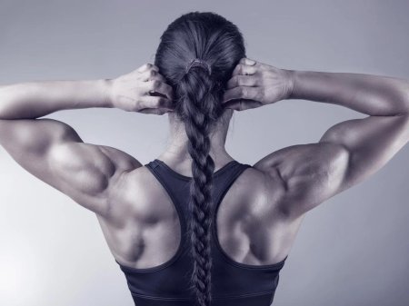 Накаченная спина у девушек