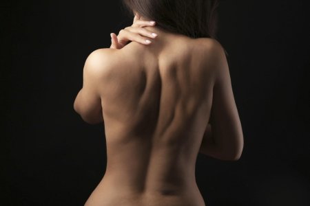 Женская спина