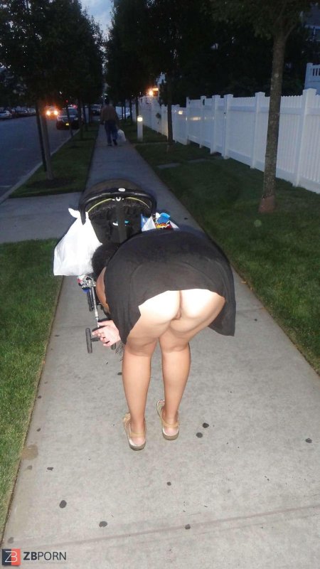 Засветила жопу