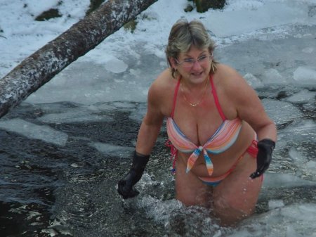 Женщины моржи