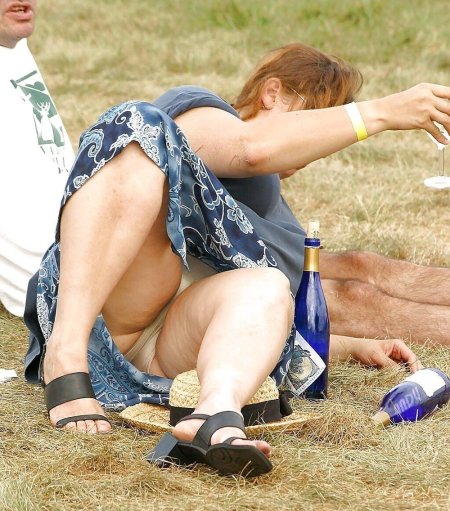 Real amateur public candid upskirt