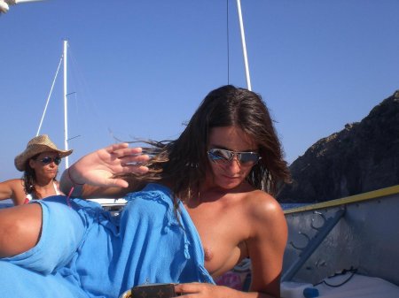 Засвет сиськи