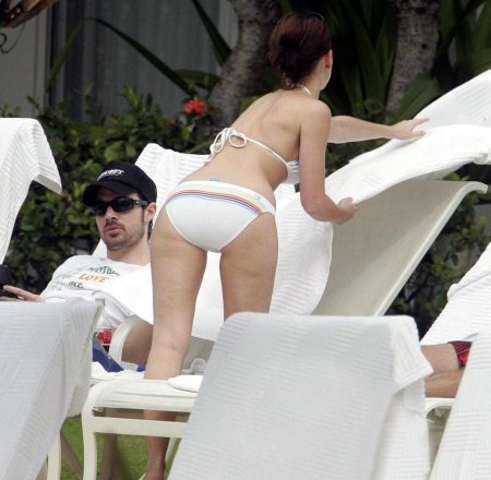 Дженнифер лав хьюитт сейчас 2022 в купальнике