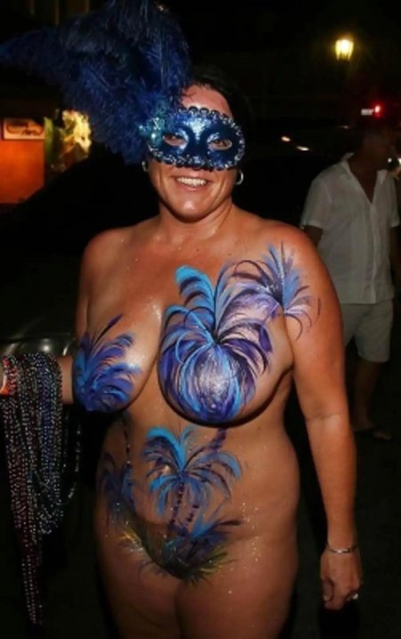 Бодиарт на груди