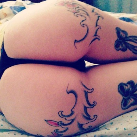 Тату на ягодице