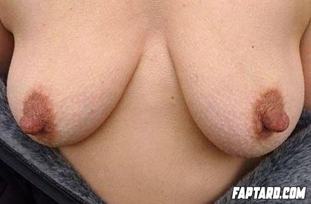 Маленькие сосочки голые