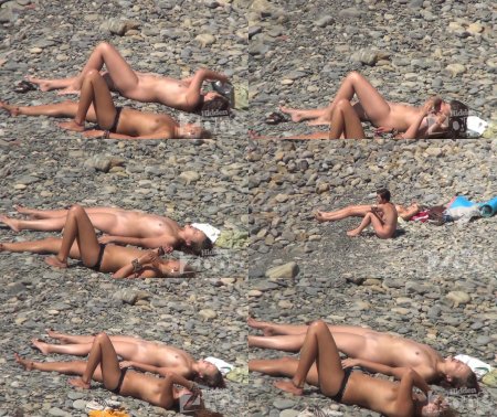 На пляже в сочи