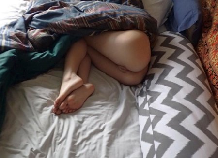 Спящие девушки в трусиках