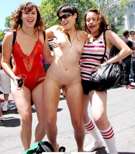 Парад голых