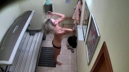 Скрытая камера в солярии