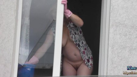 Голые в окнах