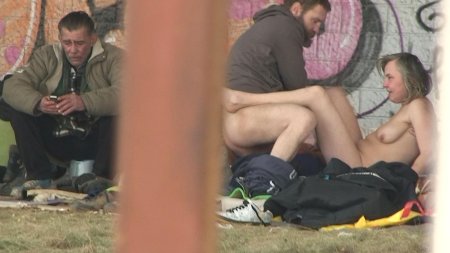 Порно с бездомной