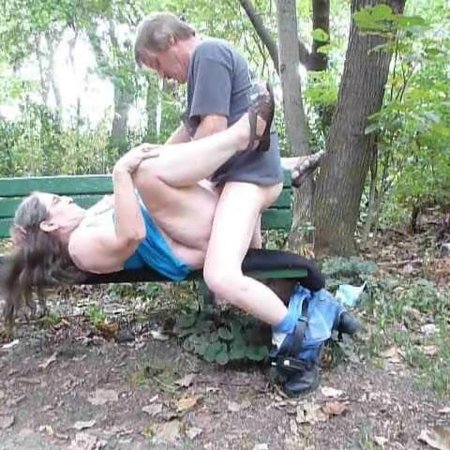 Порно с бездомной