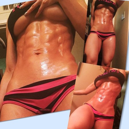 Подкаченная девушка