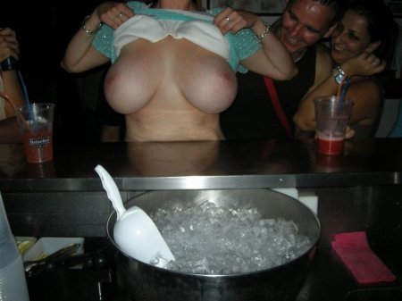 Огромная сиська