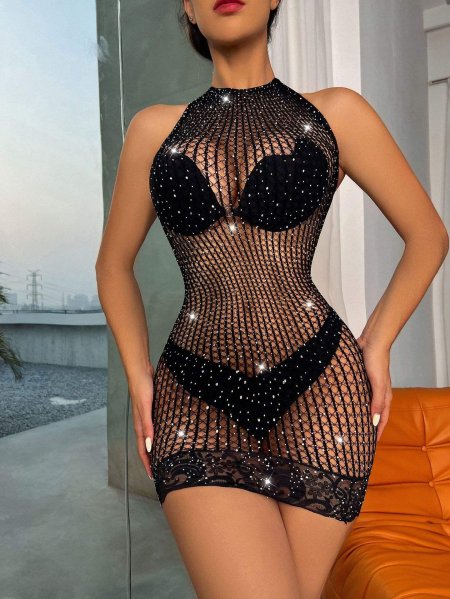 Голое платье со стразами