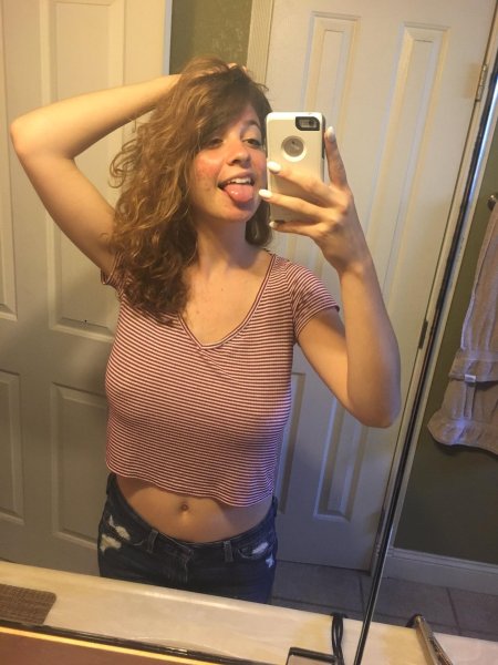 Красива девушка