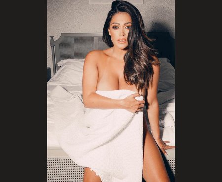 Кейси батчелор плейбой