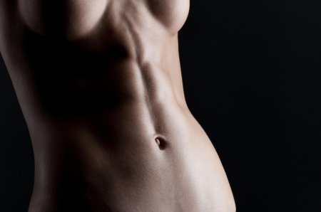 Красивое голое тело женщины