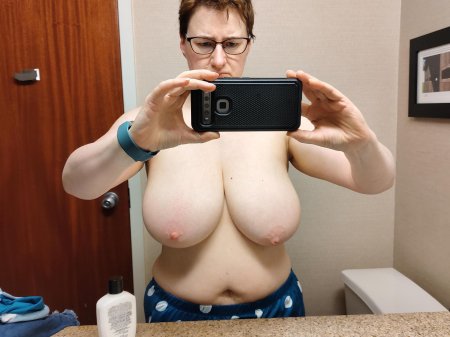 Огромные сиськи селфи