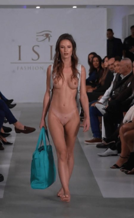 Модели показ