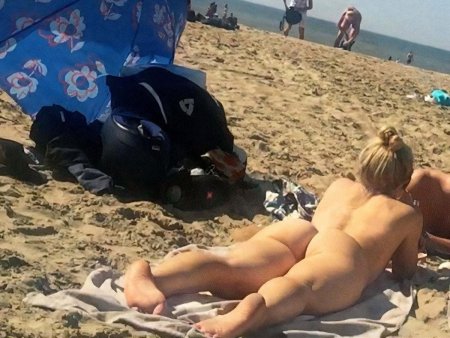 Голышом на отдыхе