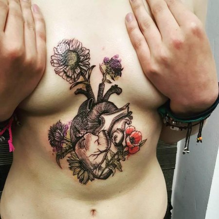 Тату цветущее сердце