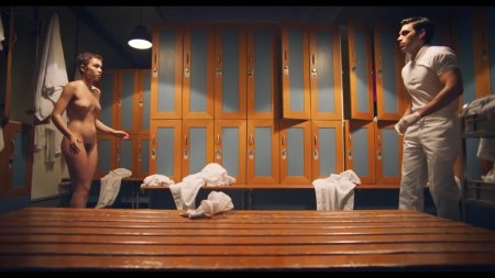 Обнаженная актриса