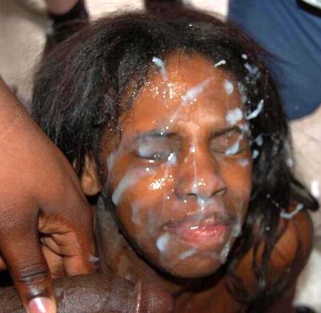 Кончил на лицо негритянке