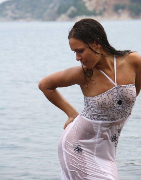 В мокром платье