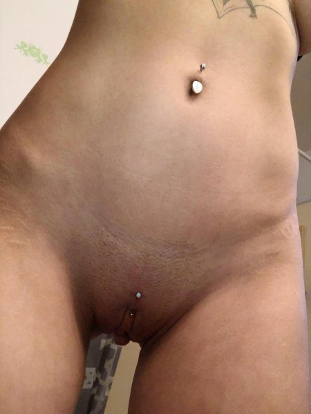 Пупок пирсинг