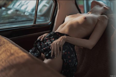 Девушка автомобиль